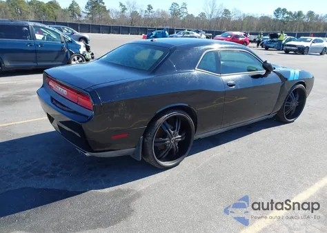 2013 Dodge Challenger Sxt z USA, uszkodzony, nr VIN 2C3CDYAG5DH530594
